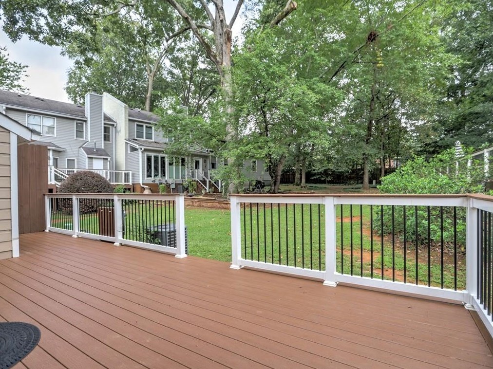 1449 Cambridge Cmn, Decatur GA  30033-2047 exterior