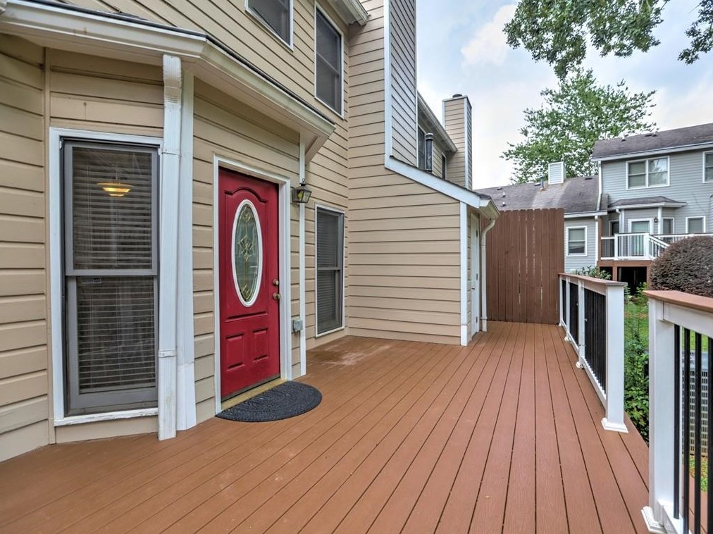 1449 Cambridge Cmn, Decatur GA  30033-2047 exterior