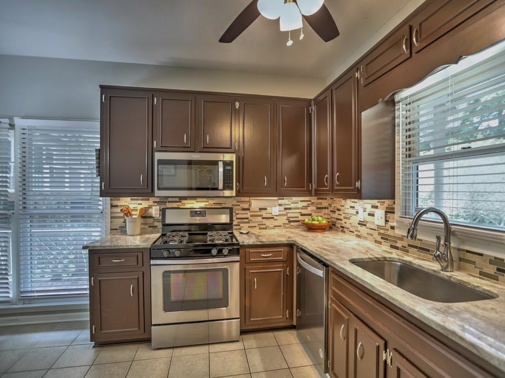 1449 Cambridge Cmn, Decatur GA  30033-2047 exterior