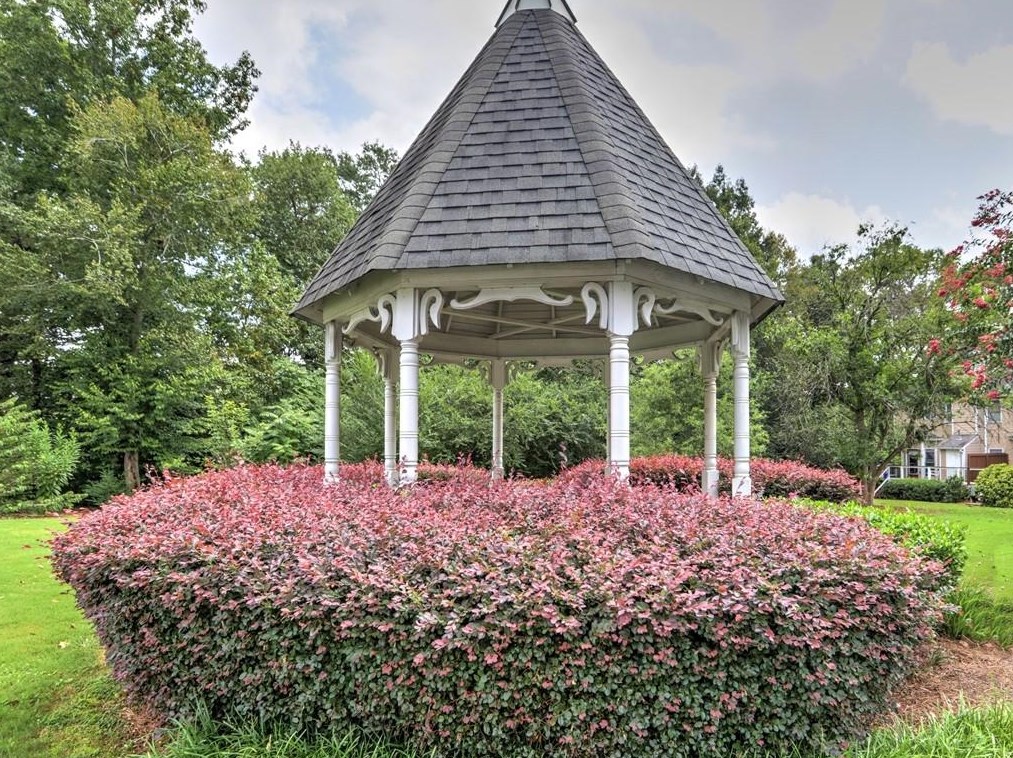 1449 Cambridge Cmn, Decatur GA  30033-2047 exterior