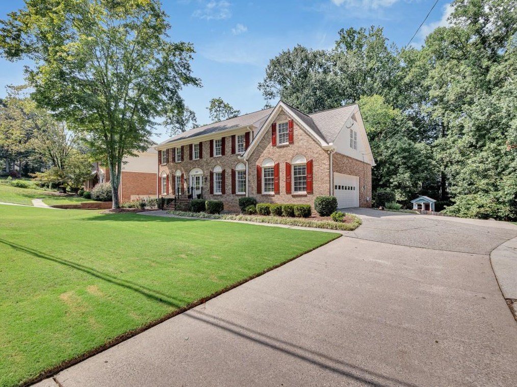 3749 Allenhurst Dr, Norcross, GA 30092