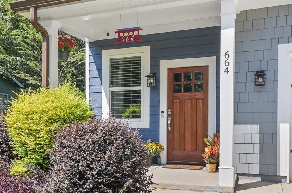 664 Schuyler Ave, Atlanta, GA 30312-3868