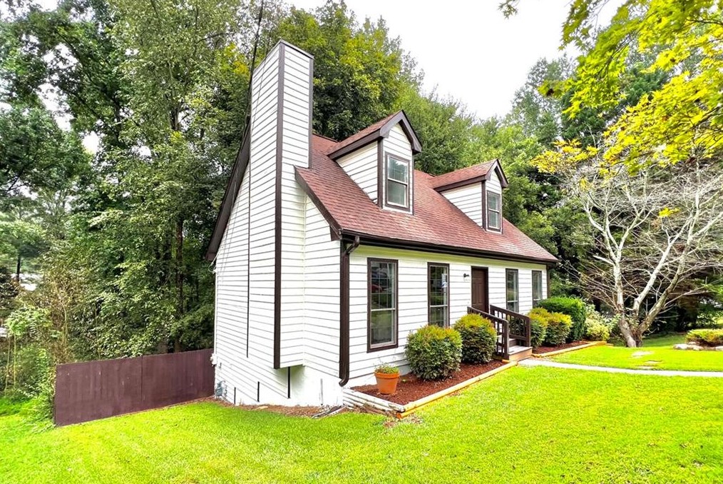 1317 Williamsburg Ln, Norcross, GA 30093-4136
