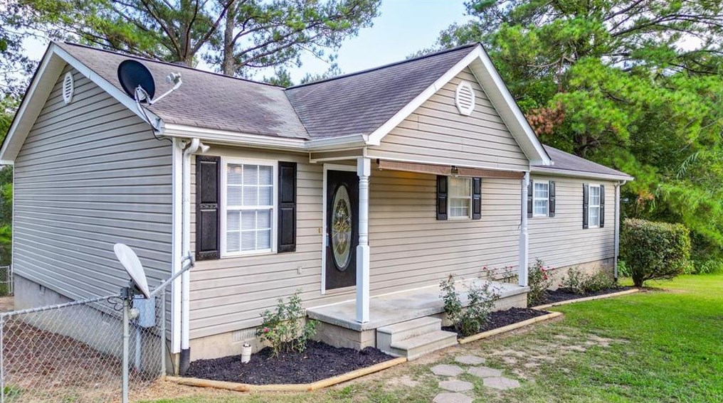 6 Lake Park Dr, Rome, GA 30165-7981