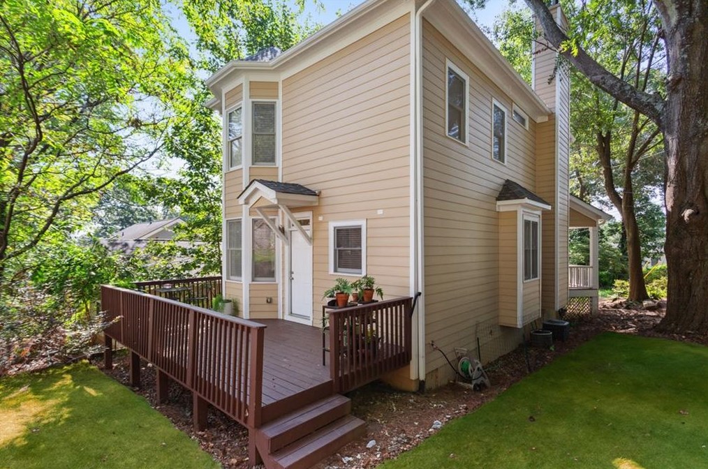 1181 Warfield St, Atlanta, GA 30318-4981