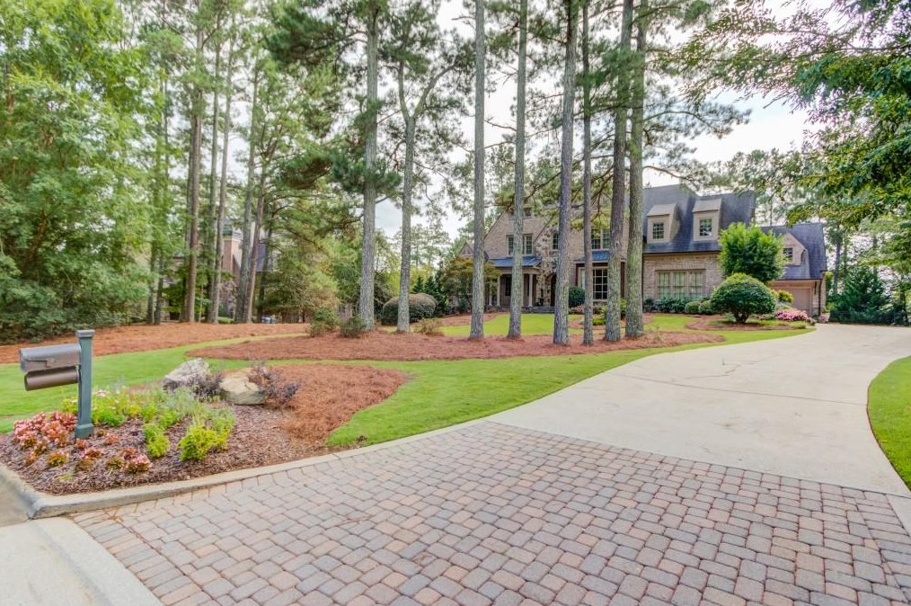 898 Middle Fork Trail, Suwanee, GA 30024