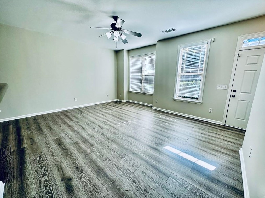 522 Ridge View Xing, Holly Springs, GA 30188