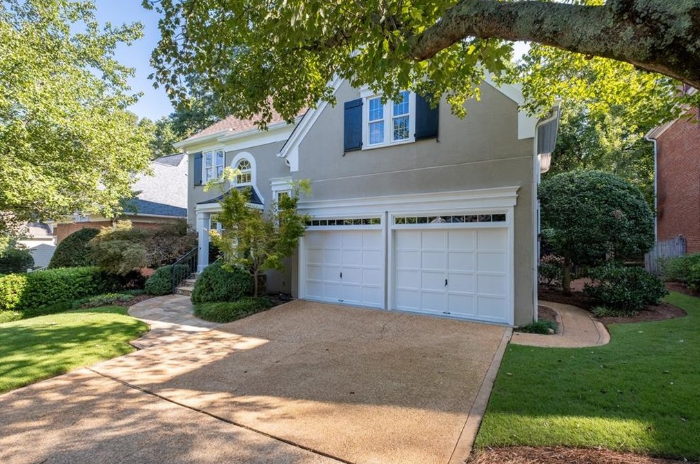 1058 Saint James Xing, Atlanta, GA 30319-1984