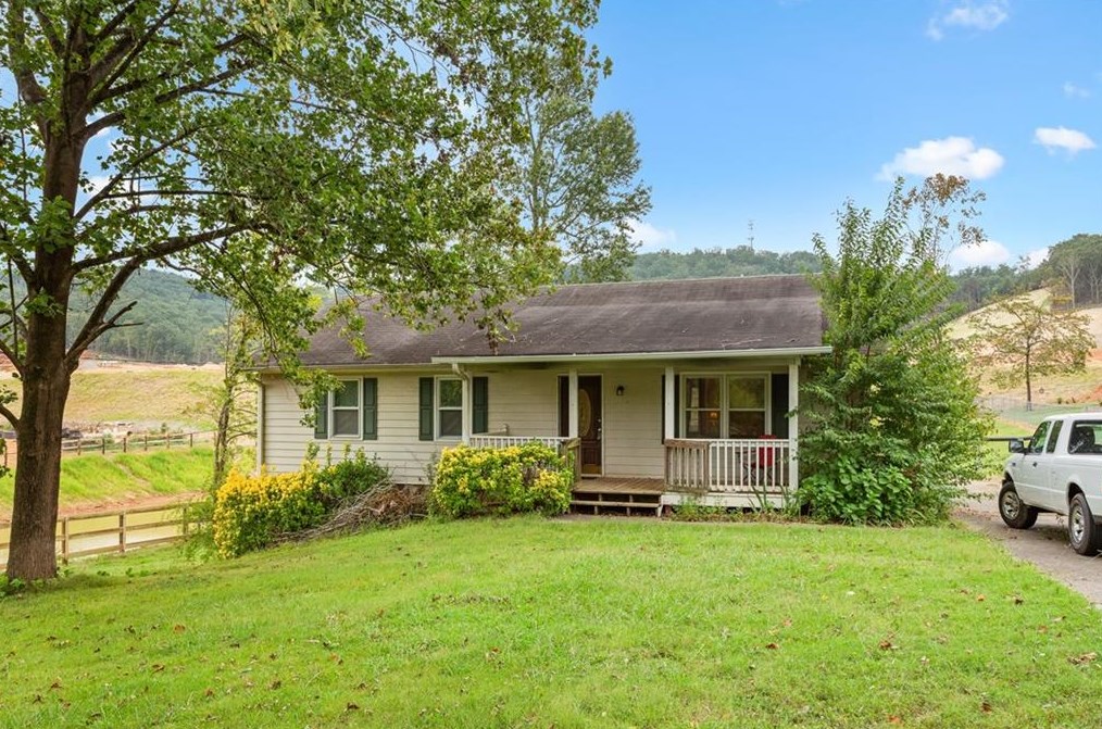 58 Lee Rd, Euharlee, GA 30121-5175