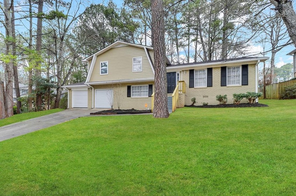 4183 Northstrand Dr, Decatur, GA 30035