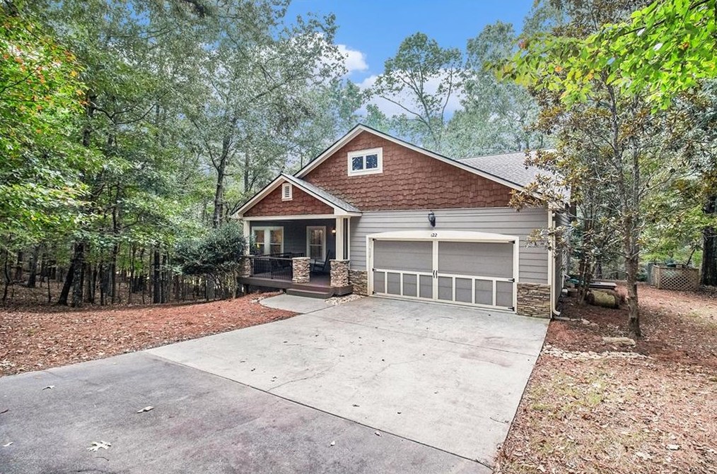 122 Red Cloud Dr, Waleska, GA 30183-4637