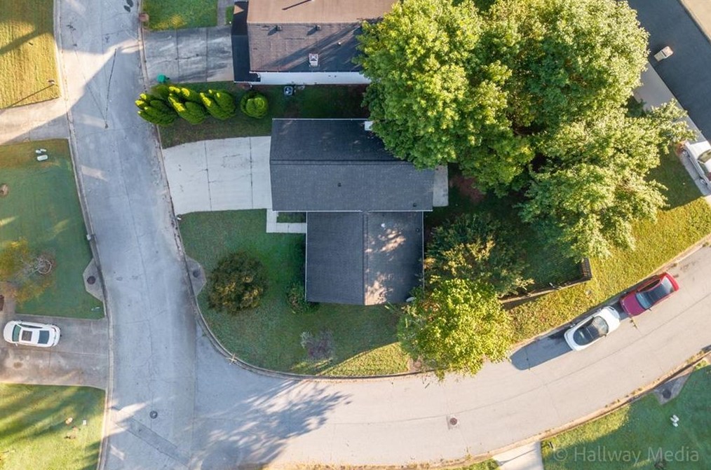 2211 Ramblewood Cir, Decatur GA  30035-3611 exterior