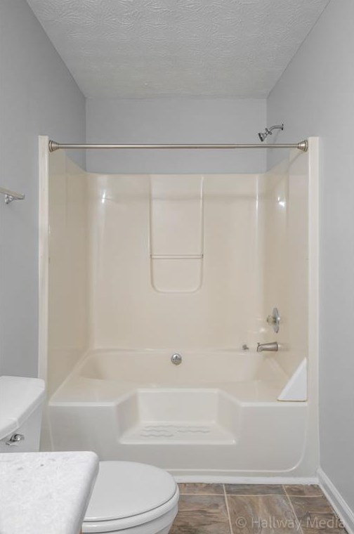 2211 Ramblewood Cir, Decatur GA  30035-3611 exterior