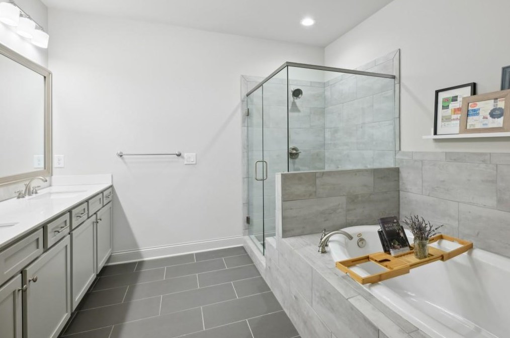 2480 Skyland Dr, Atlanta GA  30319-3759 exterior