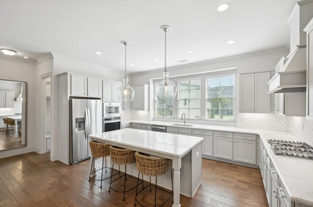 2480 Skyland Dr, Atlanta GA  30319-3759 exterior