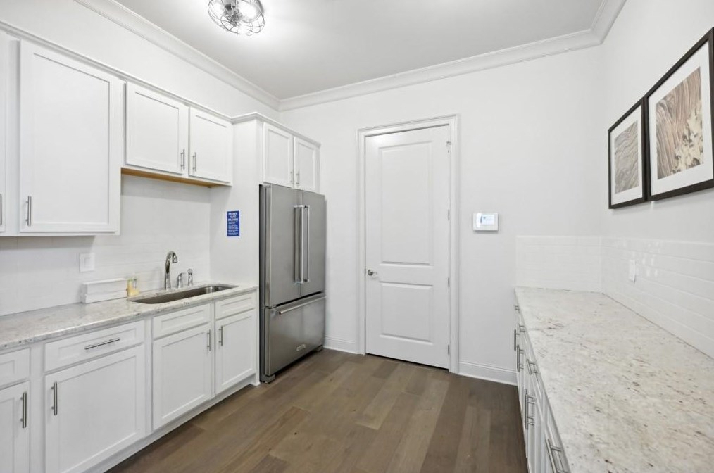 2480 Skyland Dr, Atlanta GA  30319-3759 exterior