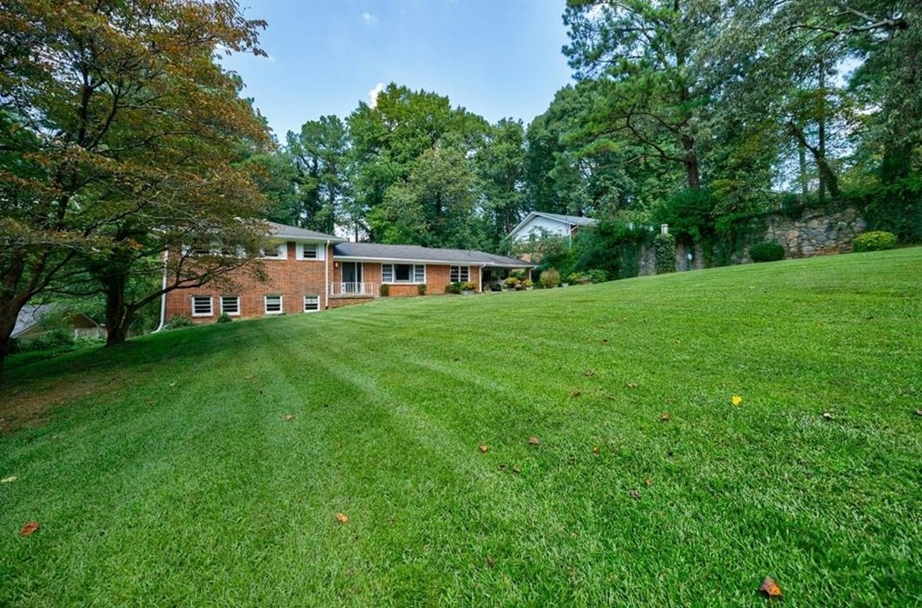 2811 Valley Heart Dr, Atlanta, GA 30318-7203