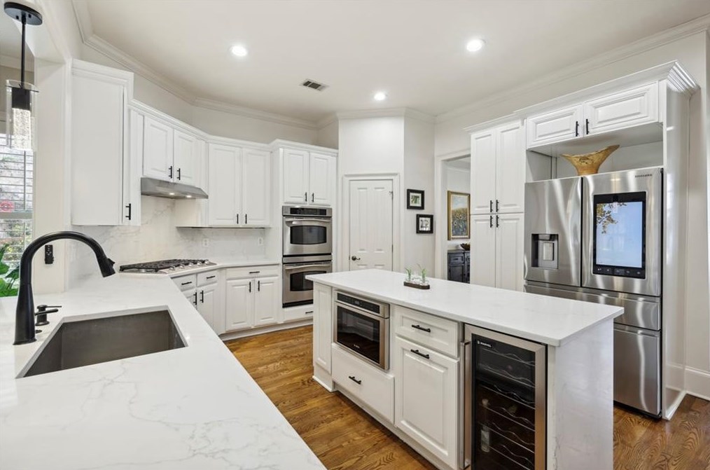 2065 Arminda Ct, Alpharetta GA  30022-1589 exterior