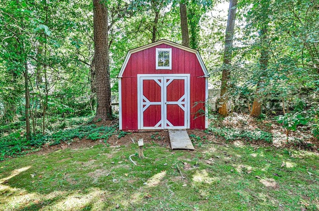 3186 Vine Cir, Decatur GA  30033-5109 exterior