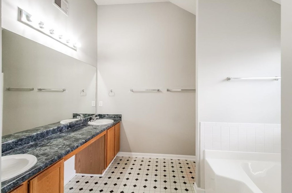 2360 Bankside Cir, Decatur GA  30035-2544 exterior