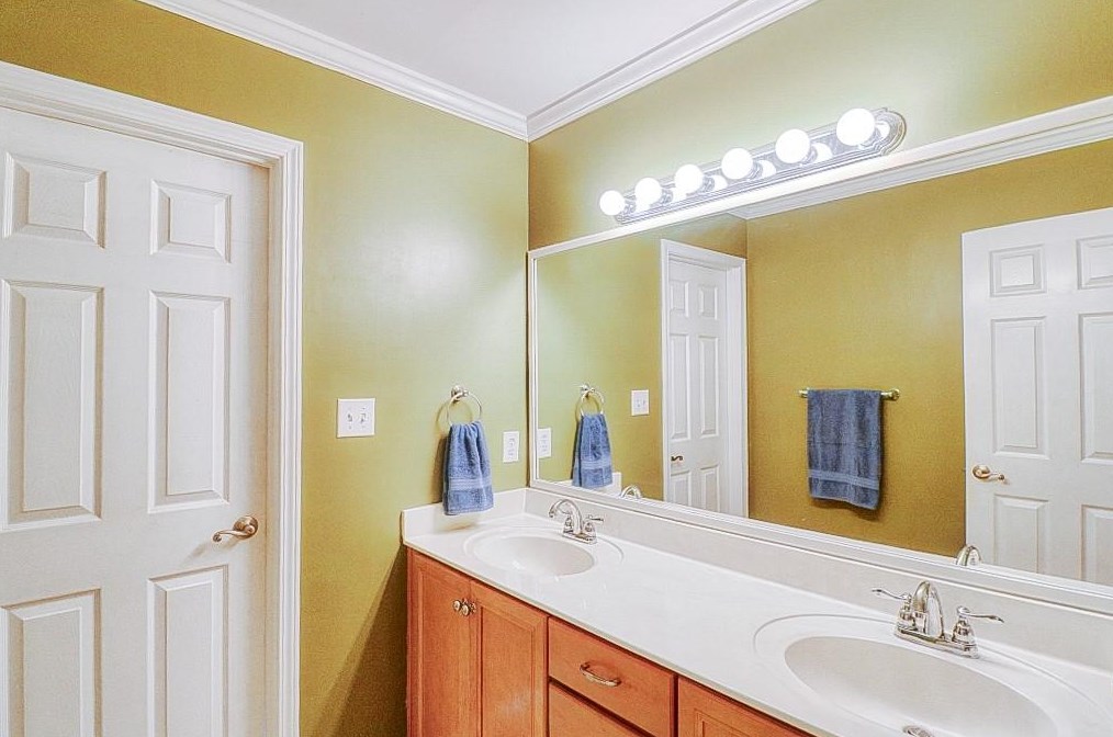 1220 Chaddwyck Dr, Athens GA  30606-7005 exterior