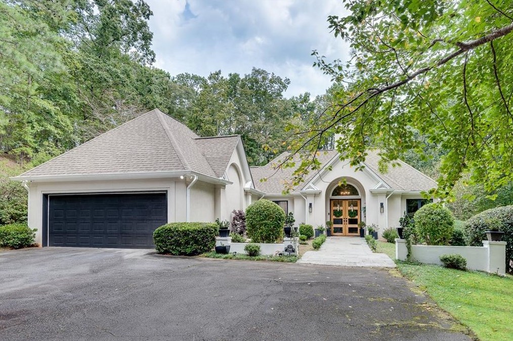 12985 Bucksport Dr, Roswell, GA 30075-6319