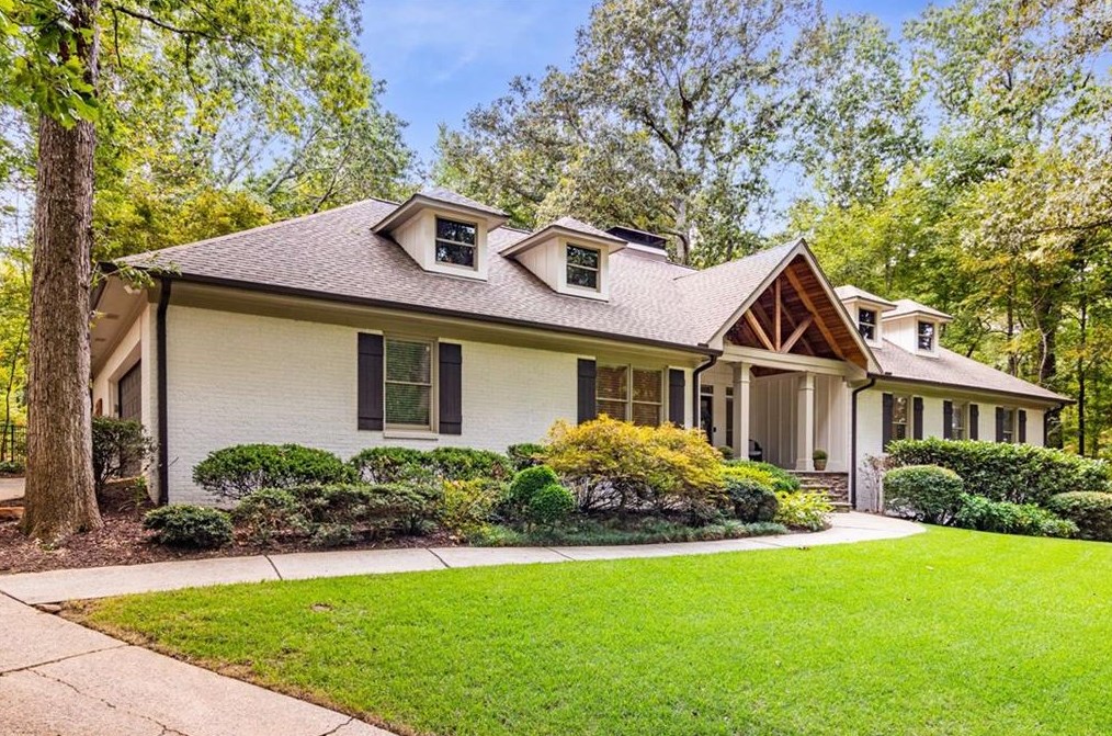850 Jones Rd, Roswell, GA 30075-2712
