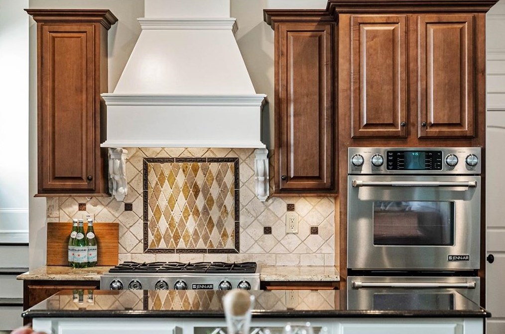 2707 Skyland Dr, Atlanta GA  30319-3645 exterior
