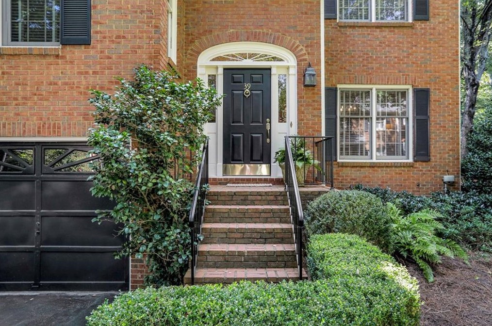 39 Pointe Ter, Atlanta, GA 30339-5783