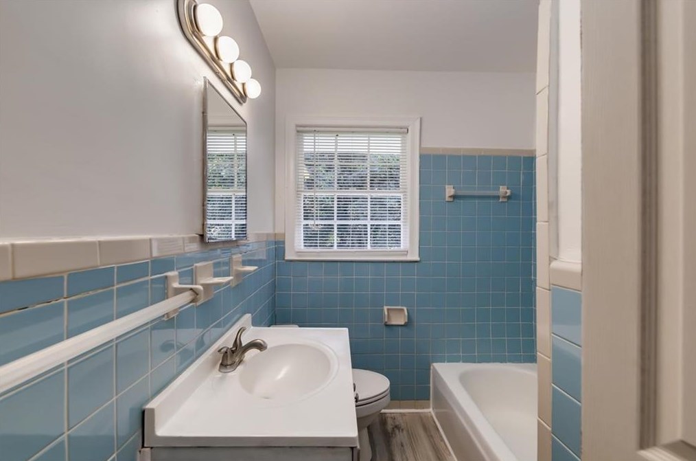 2234 Sharon Way, Decatur GA  30032-5757 exterior