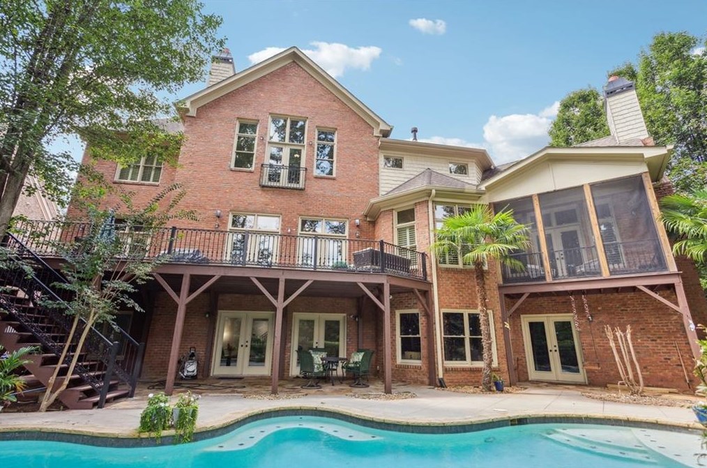 3073 Woodrow Way, Atlanta GA  30319-2707 exterior