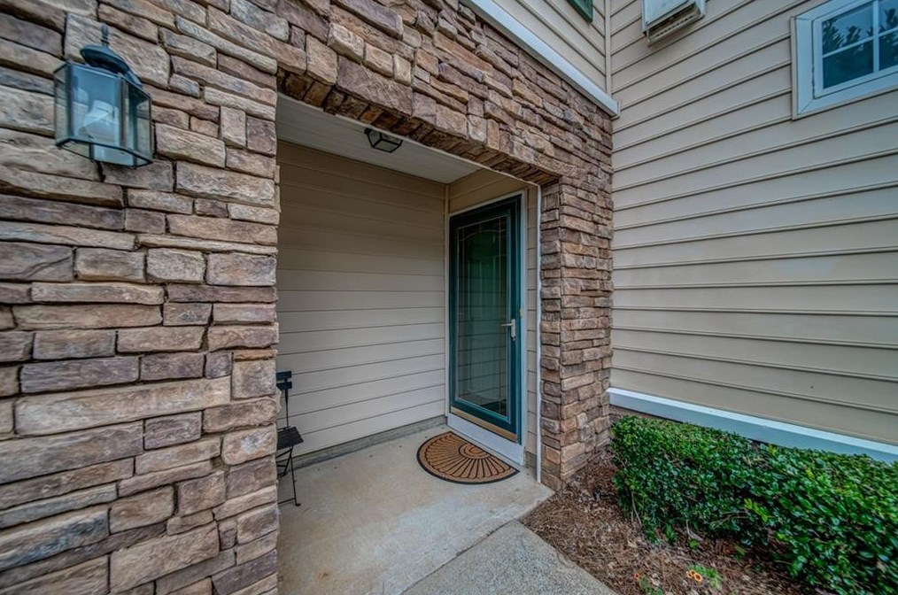 189 Windcroft Cir, Acworth, GA 30101-3781