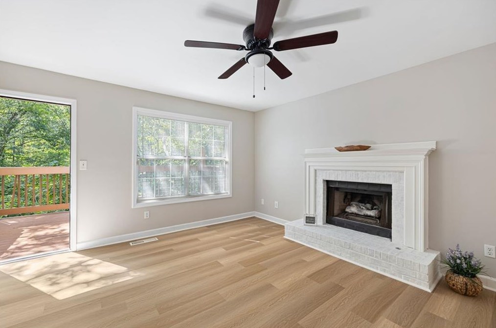 5056 Laurel Brg Dr, Smyrna GA 30082-4833 exterior