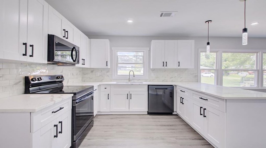 4219 Lamar St, Decatur GA  30035-1438 exterior