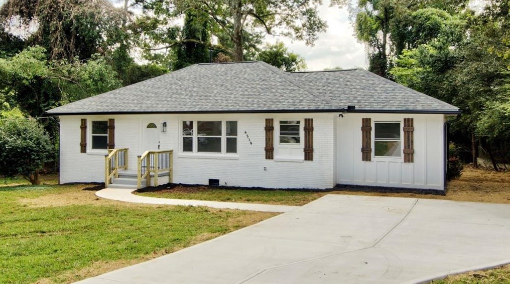 4219 Lamar St, Decatur GA  30035-1438 exterior