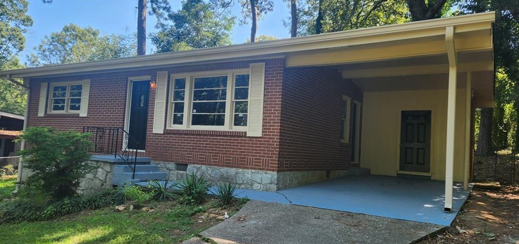 1087 Bright St, Jonesboro, GA 30236-3238