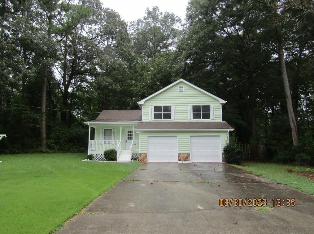 20 W Forest Dr, Porterdale, GA 30016