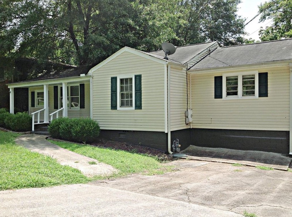 1546 Walker St Se, Smyrna, GA 30080