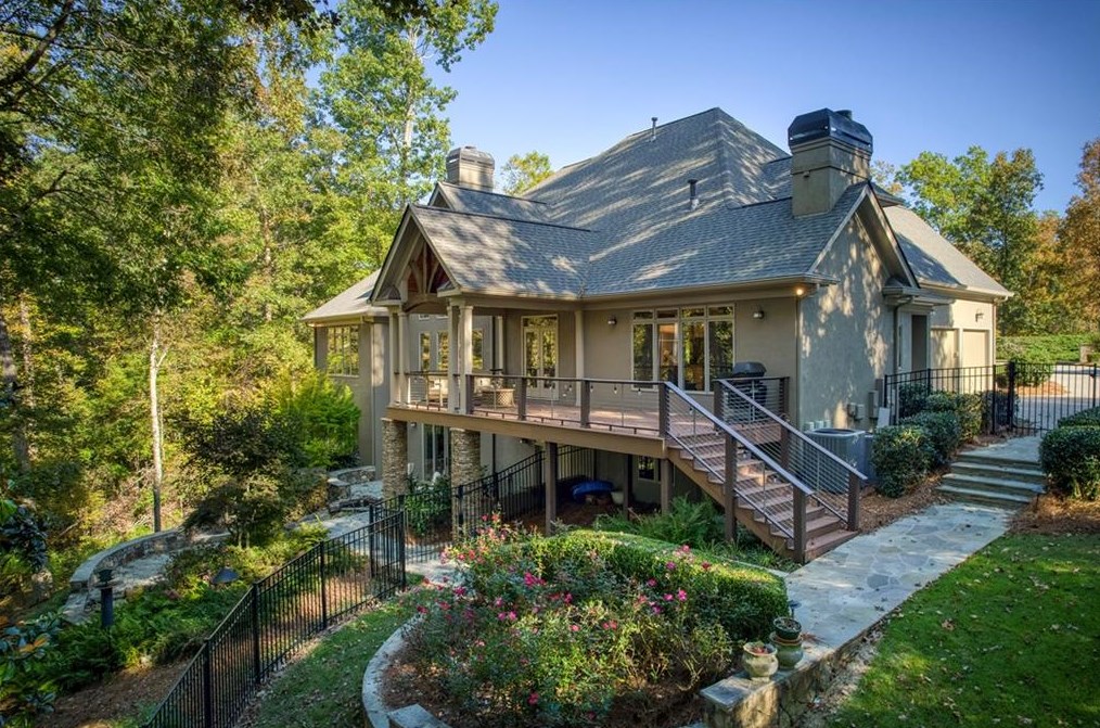 590 Fawn Glen Ct, Roswell, GA 30075-6843