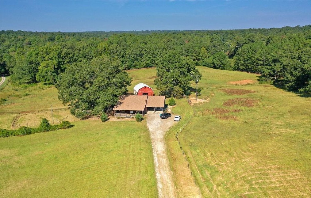5031 Pool Mill Rd, Douglasville, GA 30135-5200