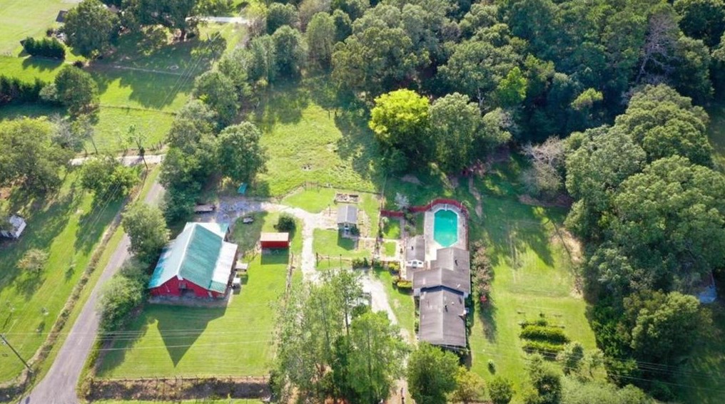 1726 Morrison Camp Ground Rd, Rome, GA 30161-7754