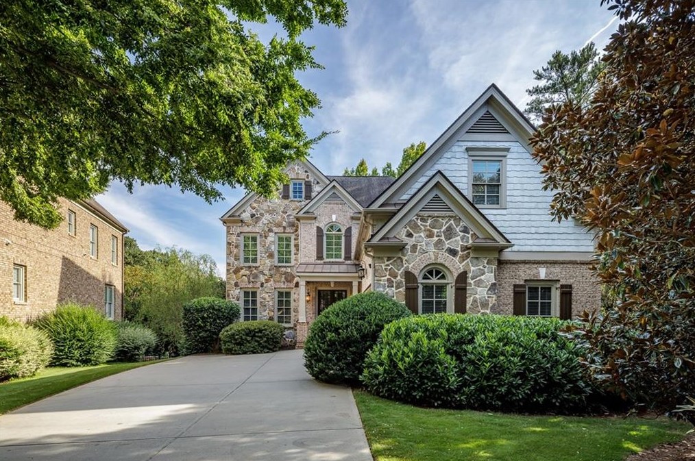 6223 Mount Vernon Oaks Dr, Atlanta, GA 30328-8203
