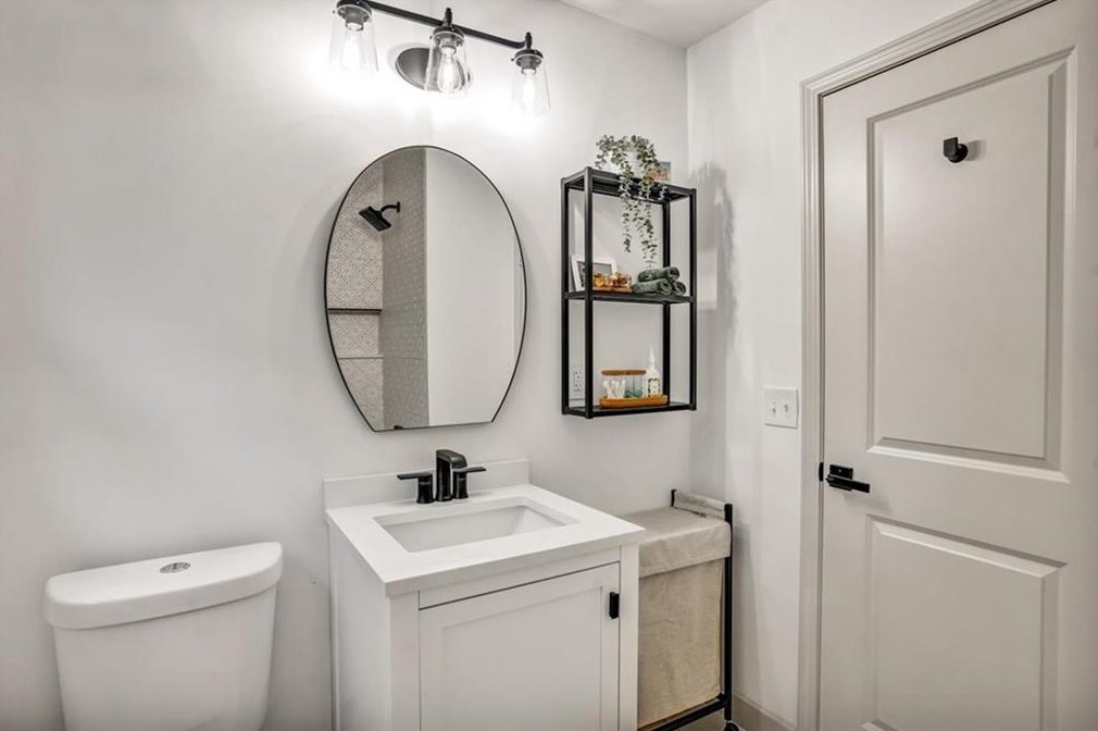 4173 Sherwood Ave, Decatur GA  30035-1969 exterior