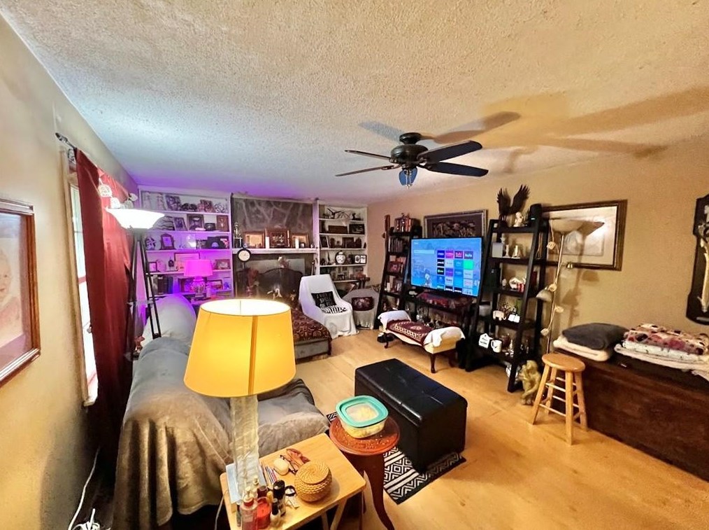 266 Hyde Cir, Newnan, GA 30263