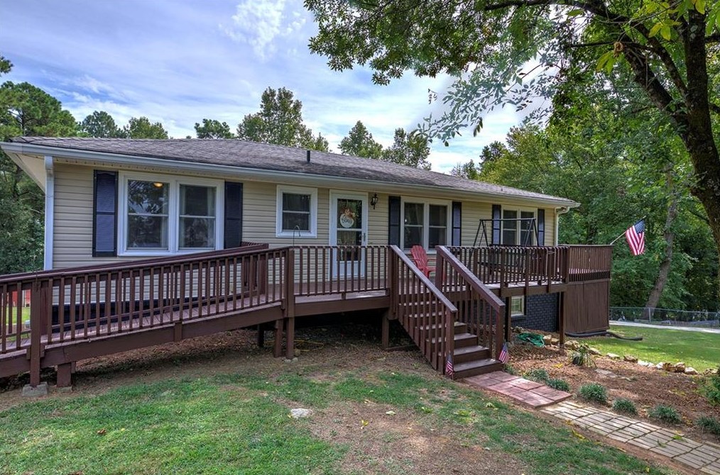 22 Valley View Dr, Euharlee, GA 30121-4927