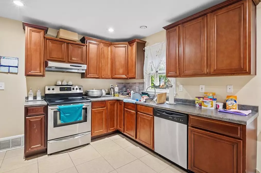 2528 Amelia Ave, Decatur GA  30032-3212 exterior