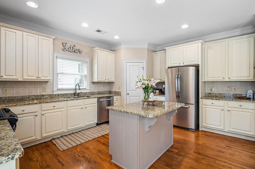 561 Lawton Bridge Rd, Smyrna, GA 30082-3574