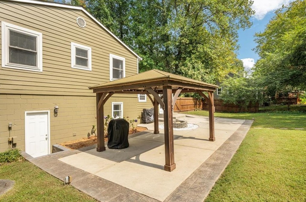 2080 Nancy Cir, Smyrna GA  30080-3847 exterior
