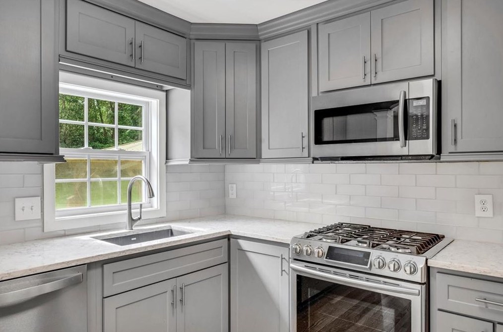2080 Nancy Cir, Smyrna GA  30080-3847 exterior