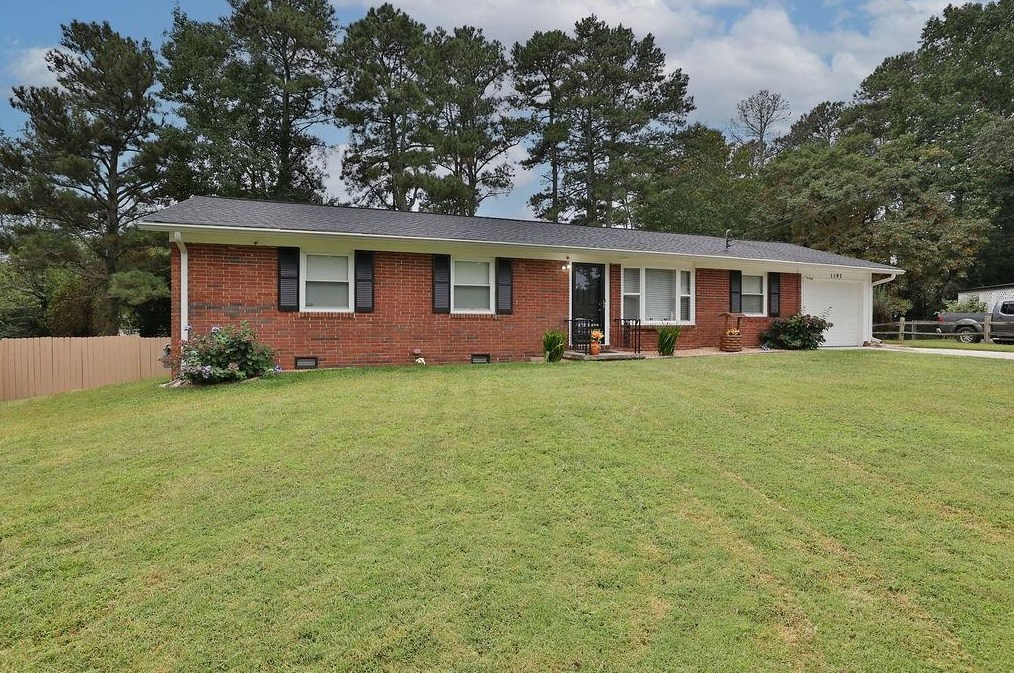 1197 Gale Dr, Norcross, GA 30093-1609